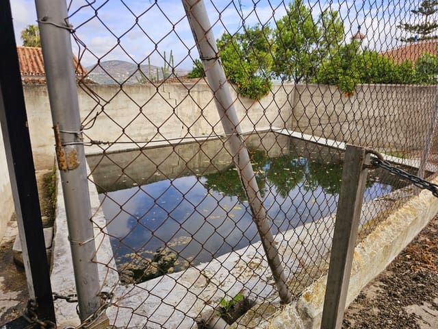 Finca/Herregård til salgs i Alhaurín el Grande - € 210 000 (Ref: 8287255)