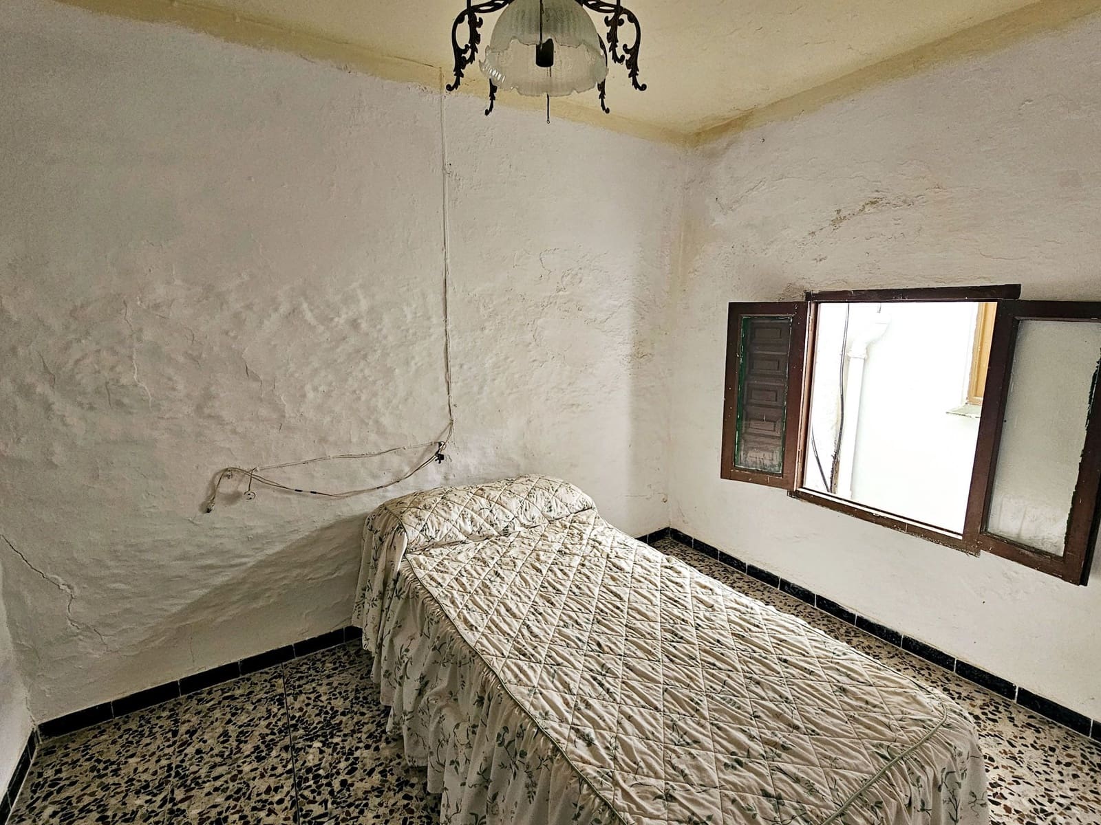 Hus til salgs i Coin - € 105 000 (Ref: 8453938)