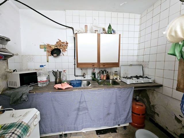 Hus til salgs i Coín - € 105 000 (Ref: 8453938)