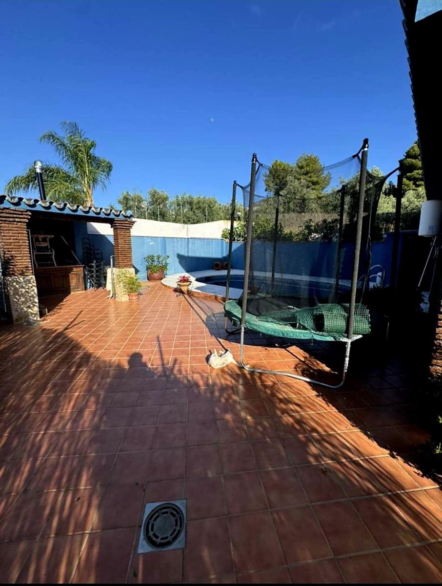 4 slaapkamer Halfvrijstaande villa te koop in Alhaurin el Grande - € 485.000 (Ref: 8548500)