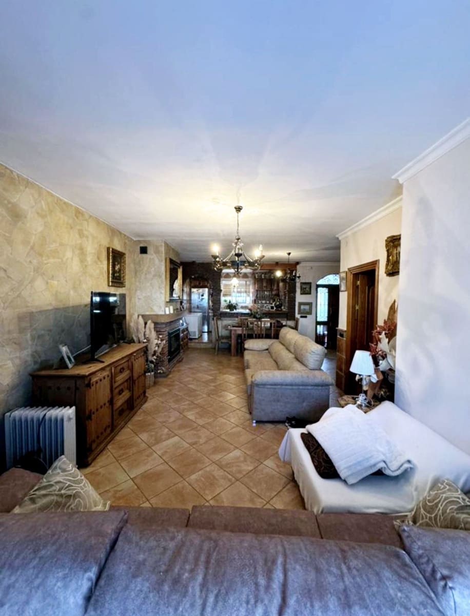 4 slaapkamer Halfvrijstaande villa te koop in Alhaurin el Grande - € 485.000 (Ref: 8548500)