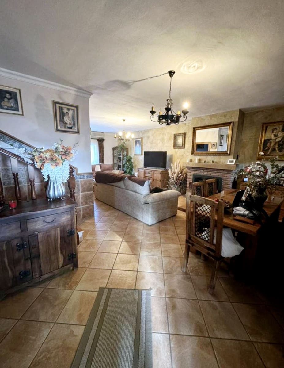 4 slaapkamer Halfvrijstaande villa te koop in Alhaurin el Grande - € 485.000 (Ref: 8548500)