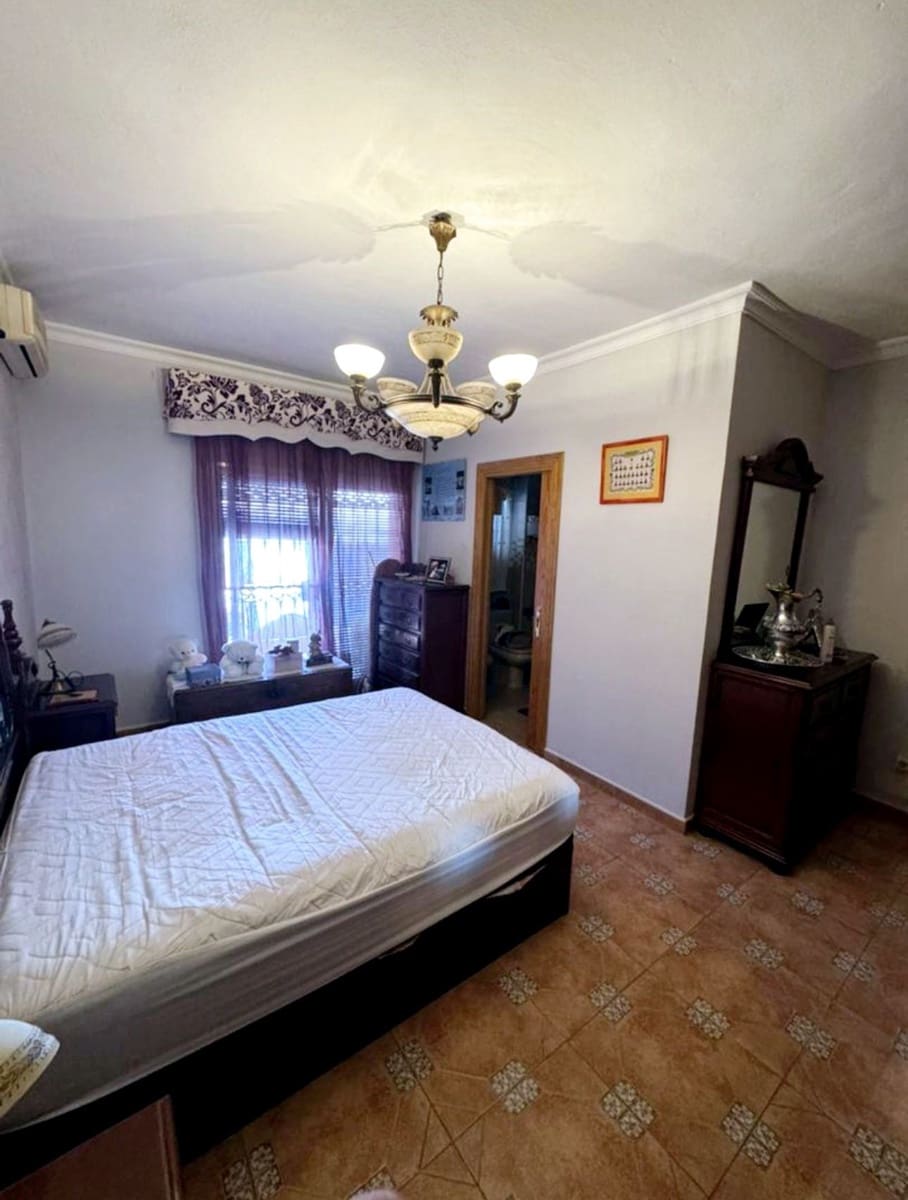 4 slaapkamer Halfvrijstaande villa te koop in Alhaurin el Grande - € 485.000 (Ref: 8548500)