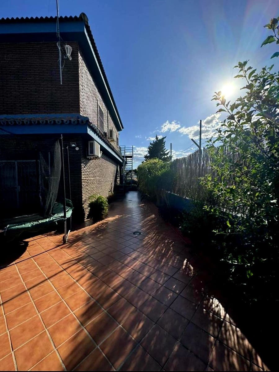 4 slaapkamer Halfvrijstaande villa te koop in Alhaurin el Grande - € 485.000 (Ref: 8548500)