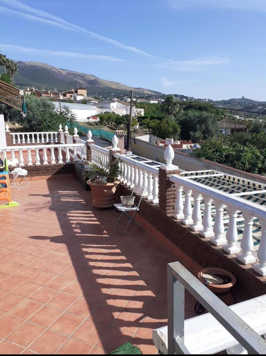 4 slaapkamer Halfvrijstaande villa te koop in Alhaurin el Grande - € 485.000 (Ref: 8548500)