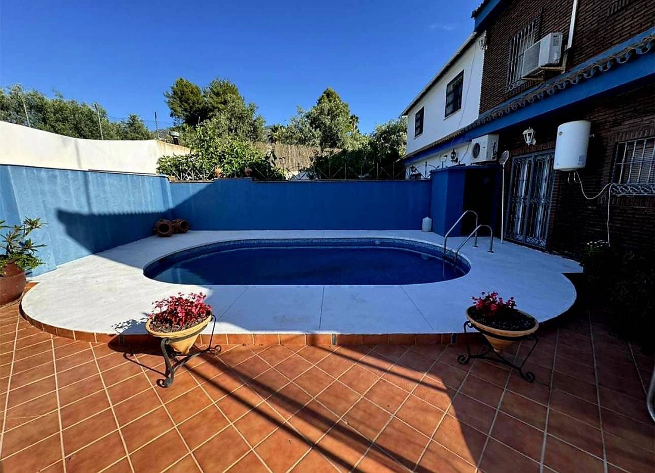 4 slaapkamer Halfvrijstaande villa te koop in Alhaurin el Grande - € 485.000 (Ref: 8548500)