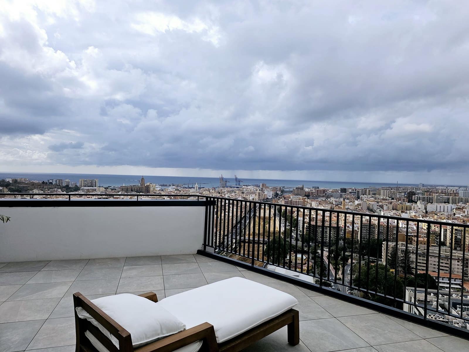 3 soveværelse Penthouse til salg i Malaga by - € 2.000.000 (Ref: 8553162)