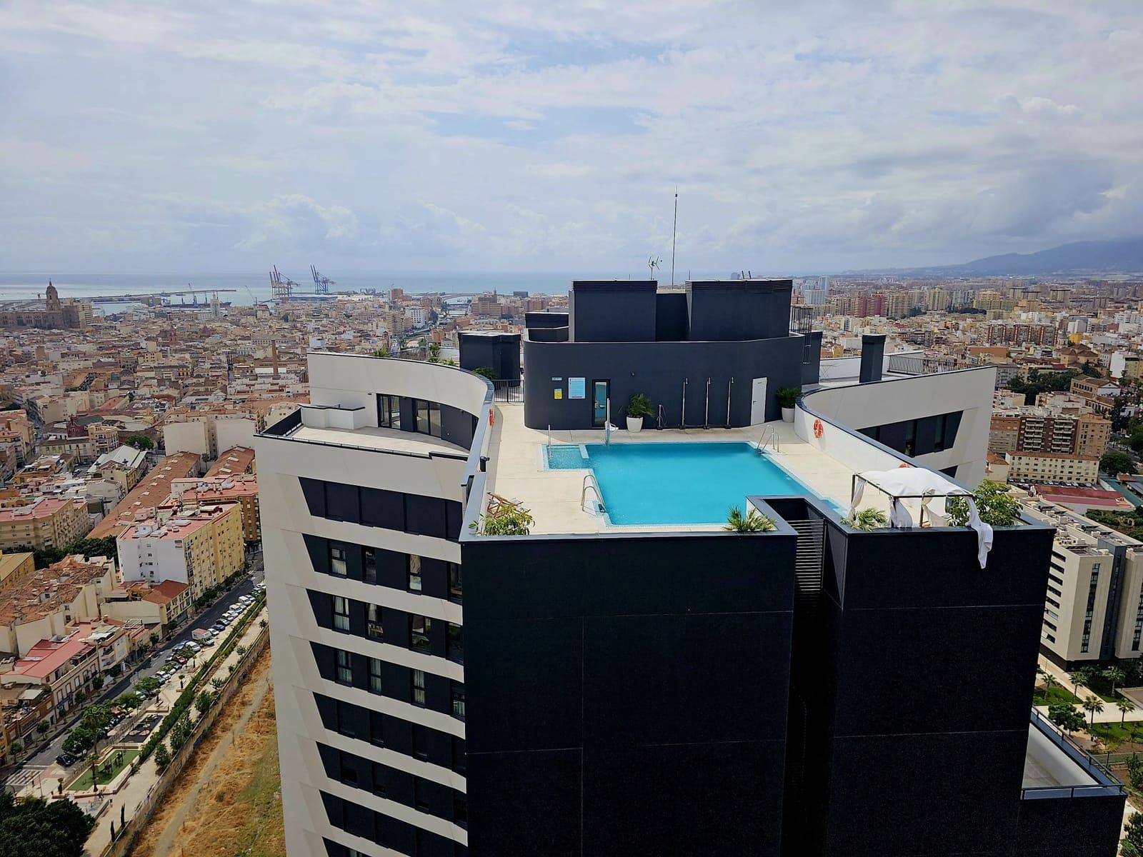 3 soveværelse Penthouse til salg i Malaga by - € 2.000.000 (Ref: 8553162)