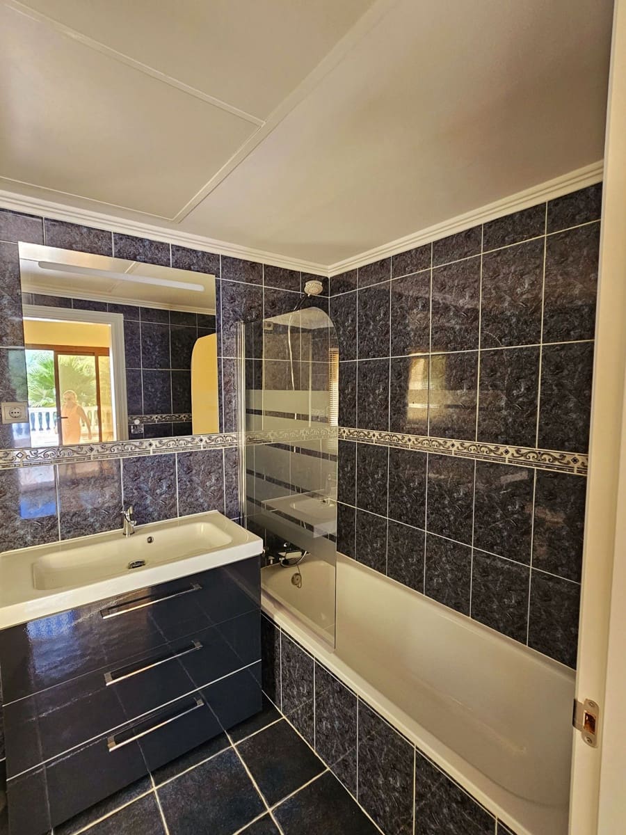 4 Zimmer Villa zu verkaufen in Marbella - 1.600.000 € (Ref: 8607374)