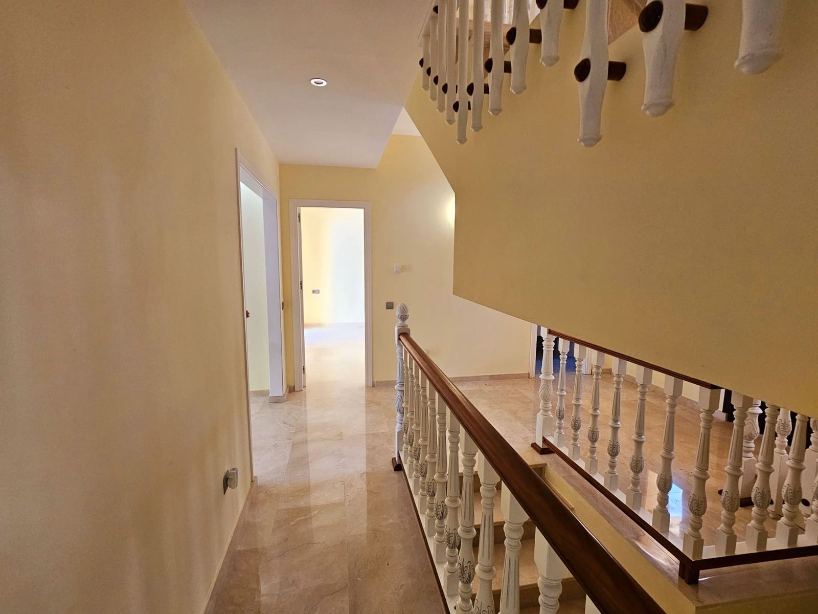 4 Zimmer Villa zu verkaufen in Marbella - 1.600.000 € (Ref: 8607374)