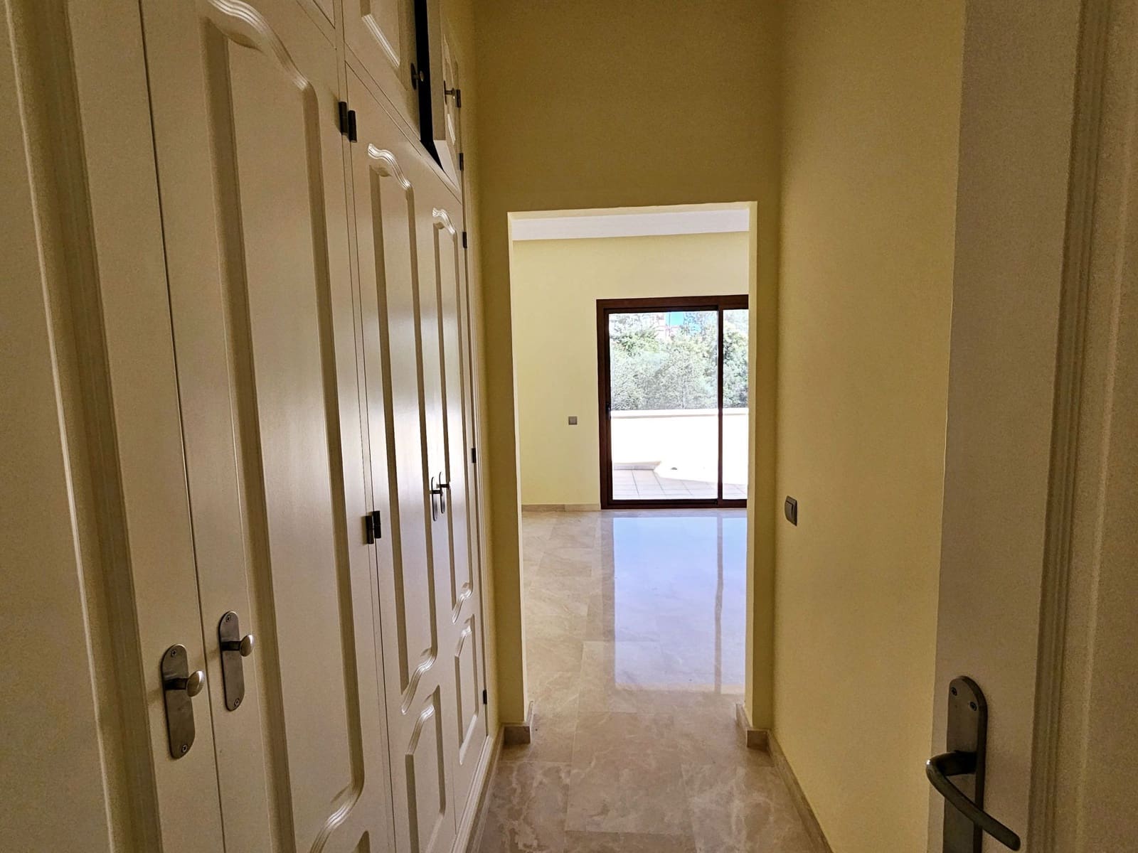 4 Zimmer Villa zu verkaufen in Marbella - 1.600.000 € (Ref: 8607374)