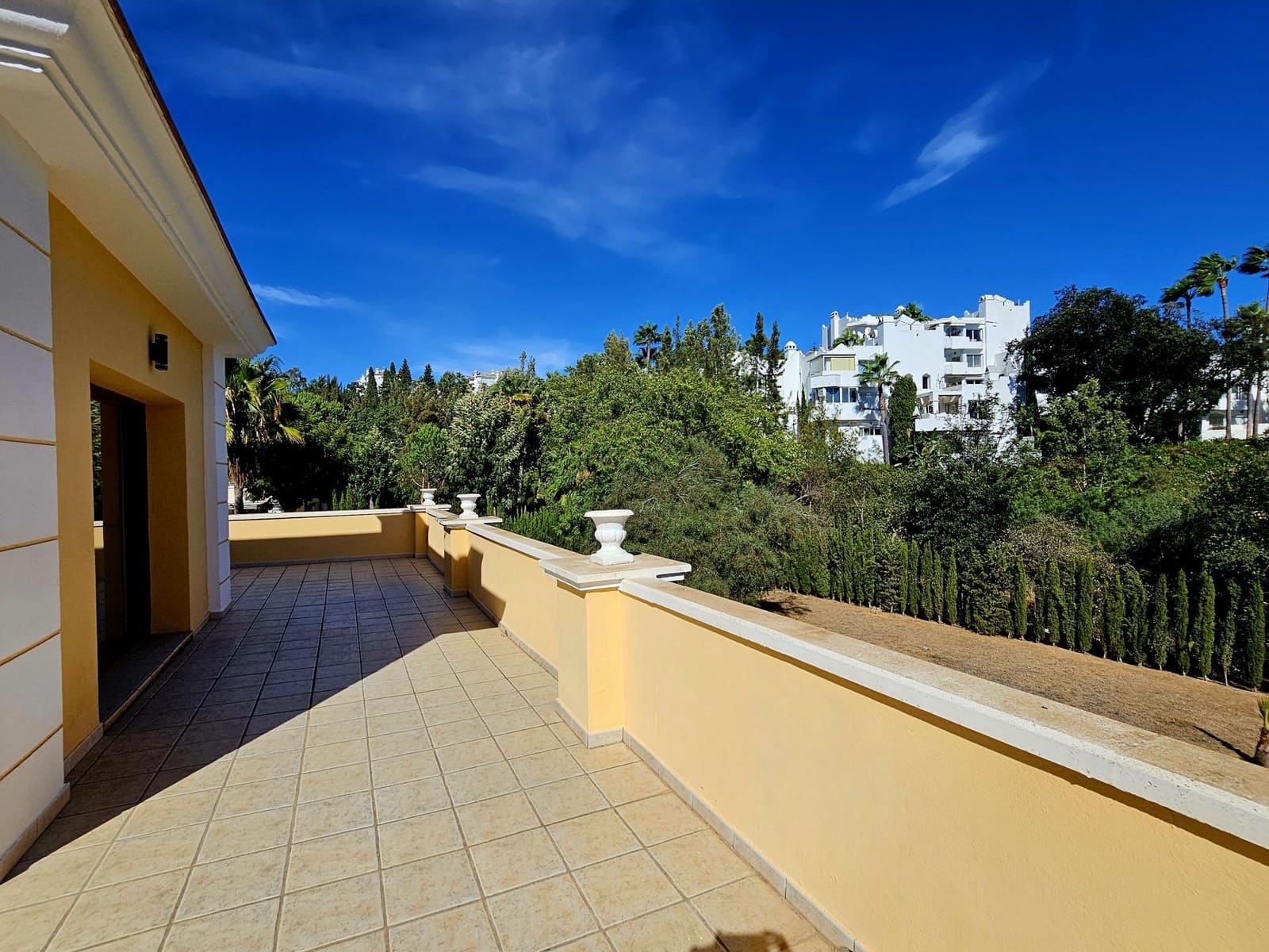 4 Zimmer Villa zu verkaufen in Marbella - 1.600.000 € (Ref: 8607374)