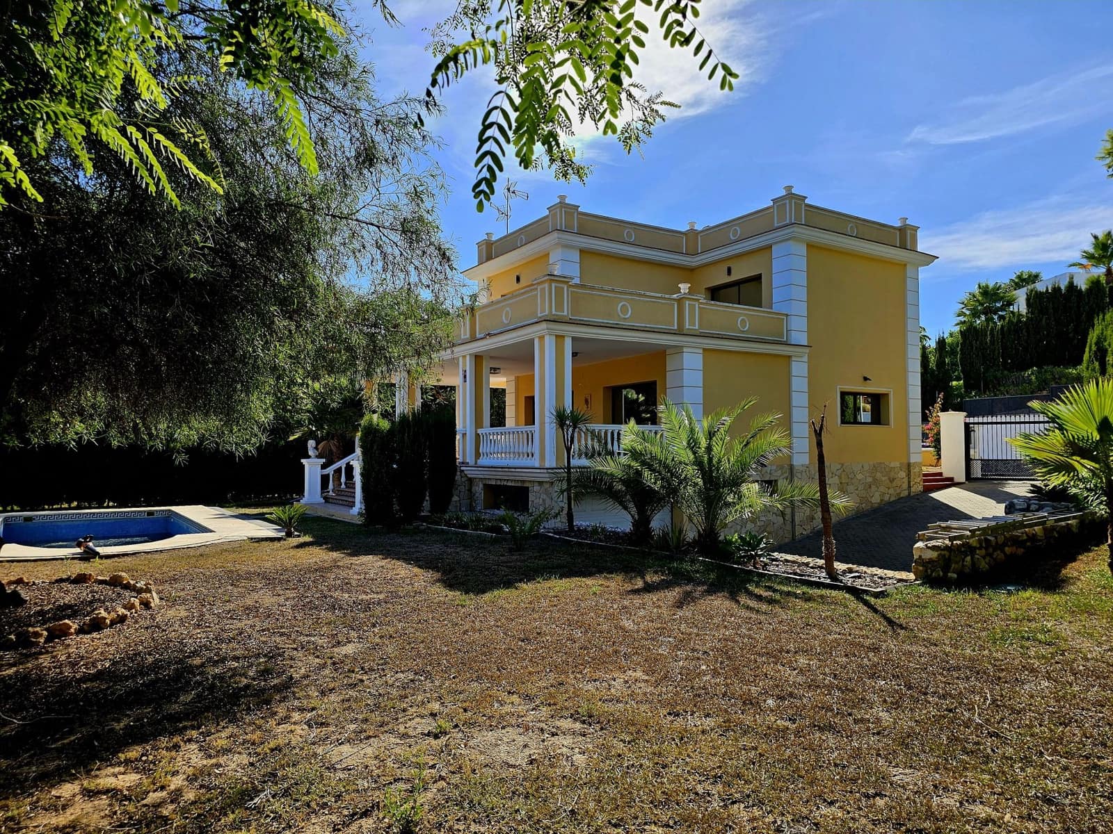 4 Zimmer Villa zu verkaufen in Marbella - 1.600.000 € (Ref: 8607374)