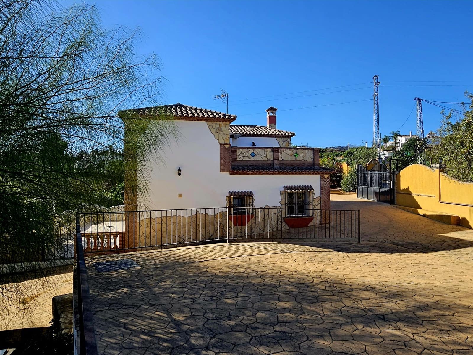 3 soveværelse Finca/Landehus til salg i Coin - € 360.000 (Ref: 8607375)