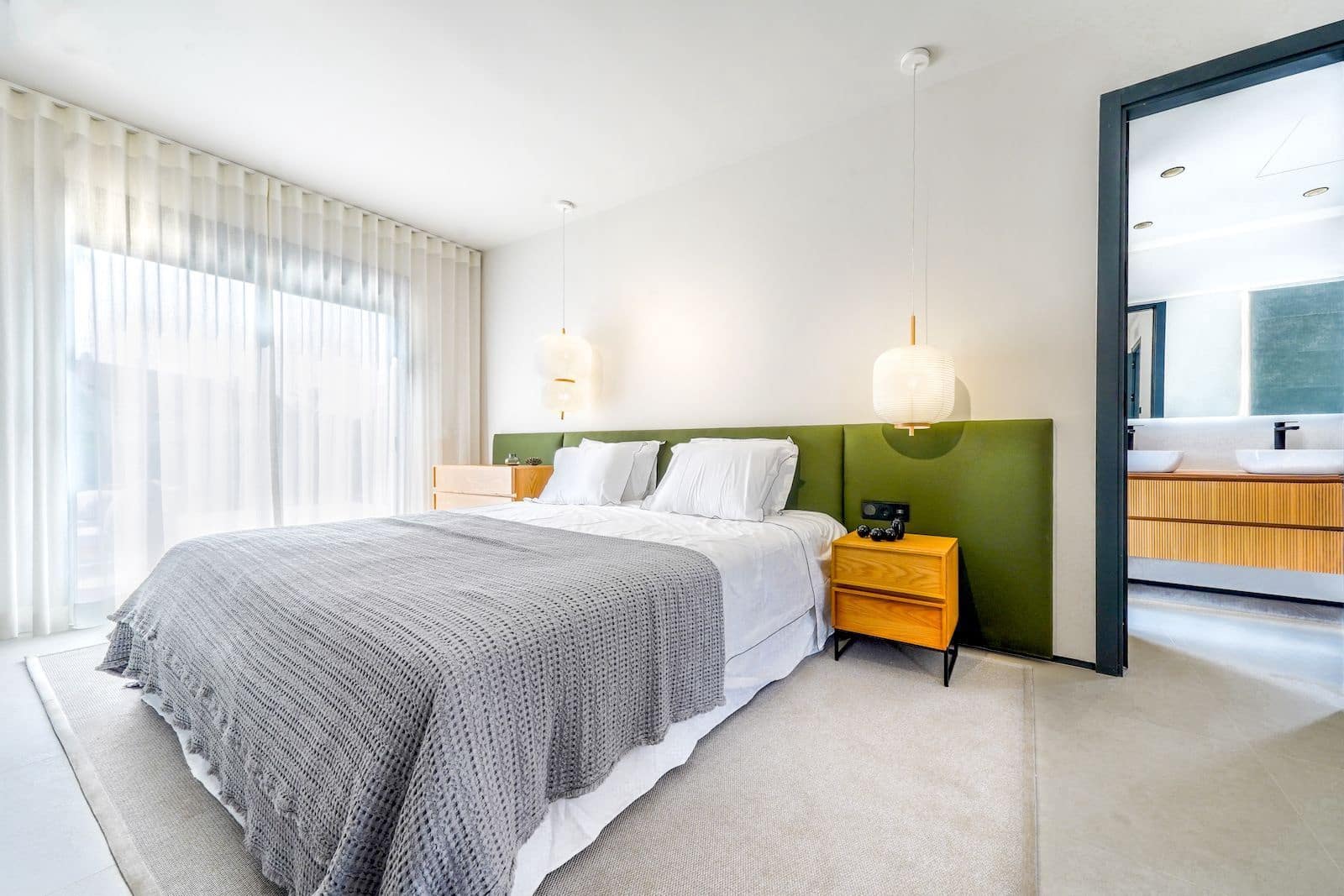 5 soverom Villa til salgs i Nueva Andalucia - € 3 150 000 (Ref: 8942558)