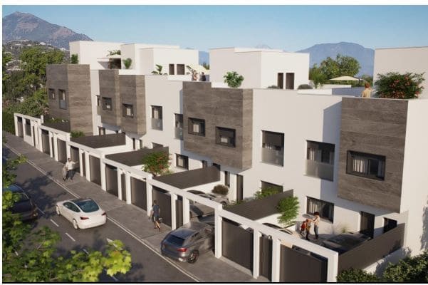 Grunde uden byggetilladelser til salg i Torreblanca, Fuengirola - € 950.000 (Ref: 9111483)