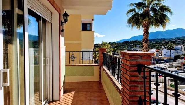 4 slaapkamer Appartement te koop in Coín - € 190.000 (Ref: 9366852)