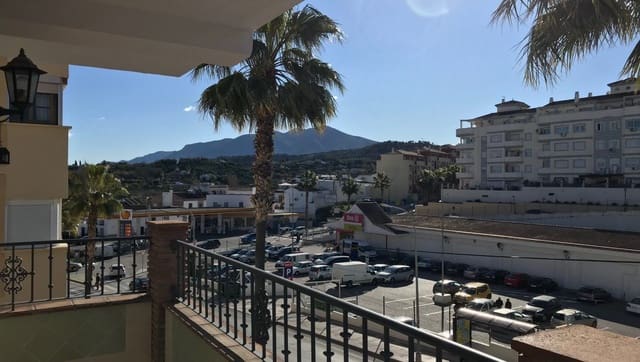 4 slaapkamer Appartement te koop in Coín - € 190.000 (Ref: 9366852)