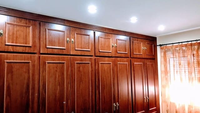 4 slaapkamer Appartement te koop in Coín - € 190.000 (Ref: 9366852)