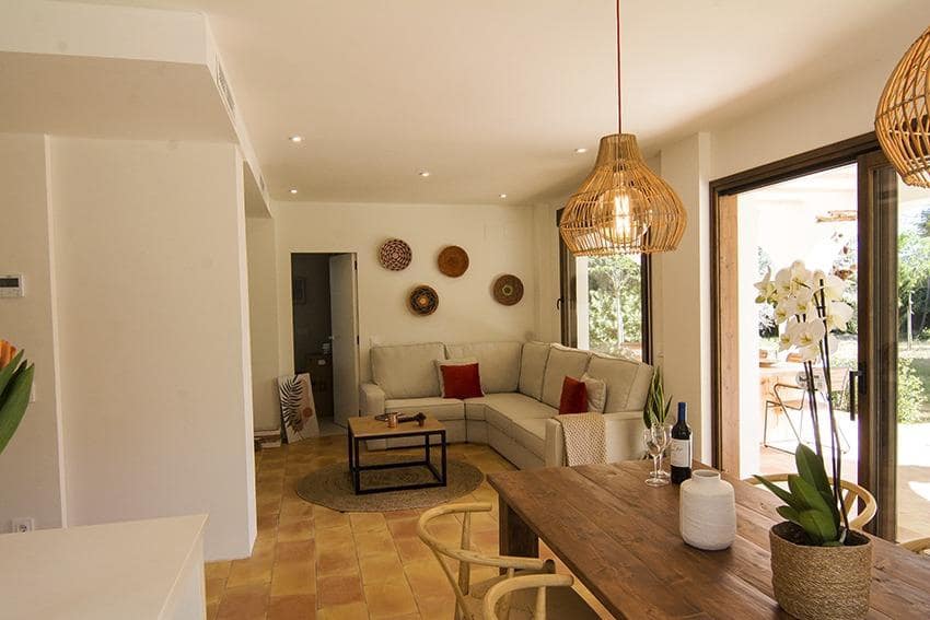 Villa/Maison de 4 chambres à louer à Pedreguer avec piscine garage - 2 800 € (Ref: 10003817)