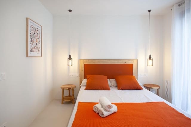 Villa/Maison de 4 chambres à louer à Pedreguer - 2 800 € (Ref: 10003817)