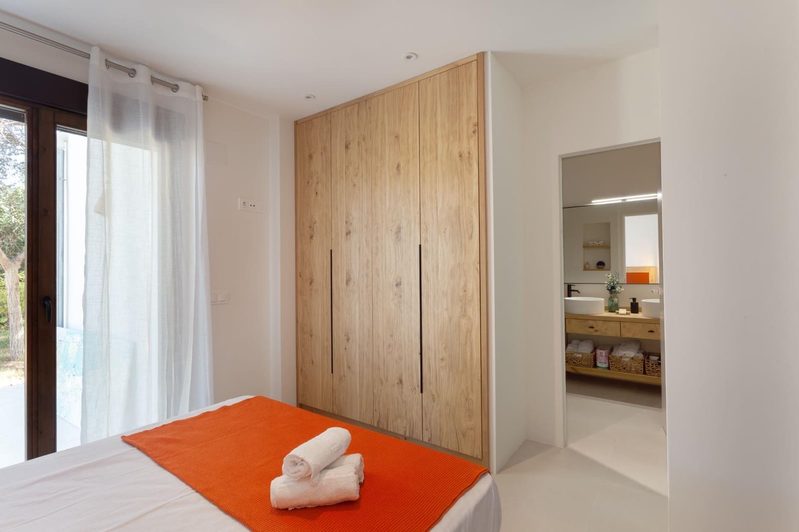 Villa/Maison de 4 chambres à louer à Pedreguer avec piscine garage - 2 800 € (Ref: 10003817)