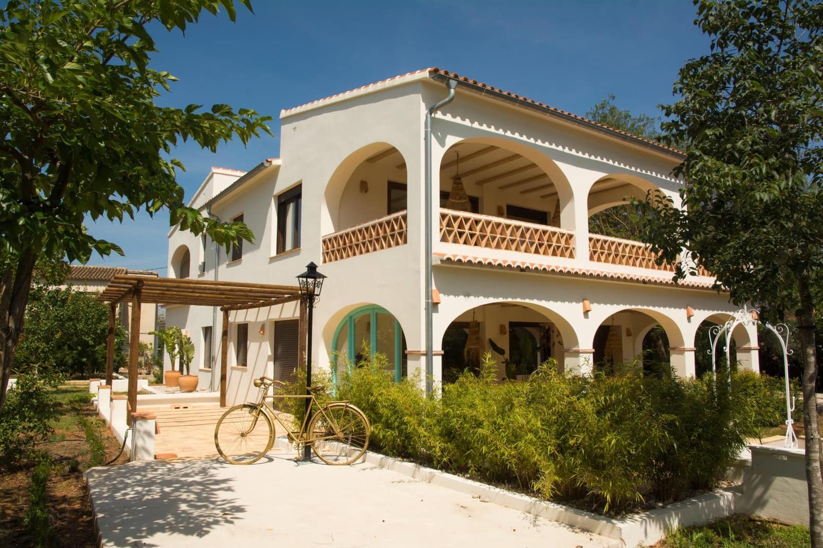 Villa/Maison de 4 chambres à louer à Pedreguer avec piscine garage - 2 800 € (Ref: 10003817)