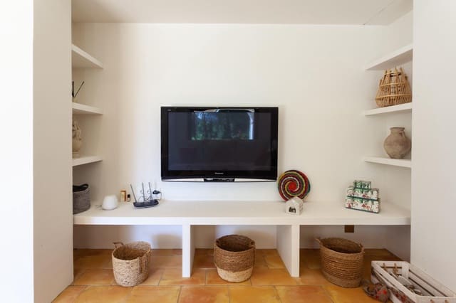 Villa/Maison de 4 chambres à louer à Pedreguer - 2 800 € (Ref: 10003817)