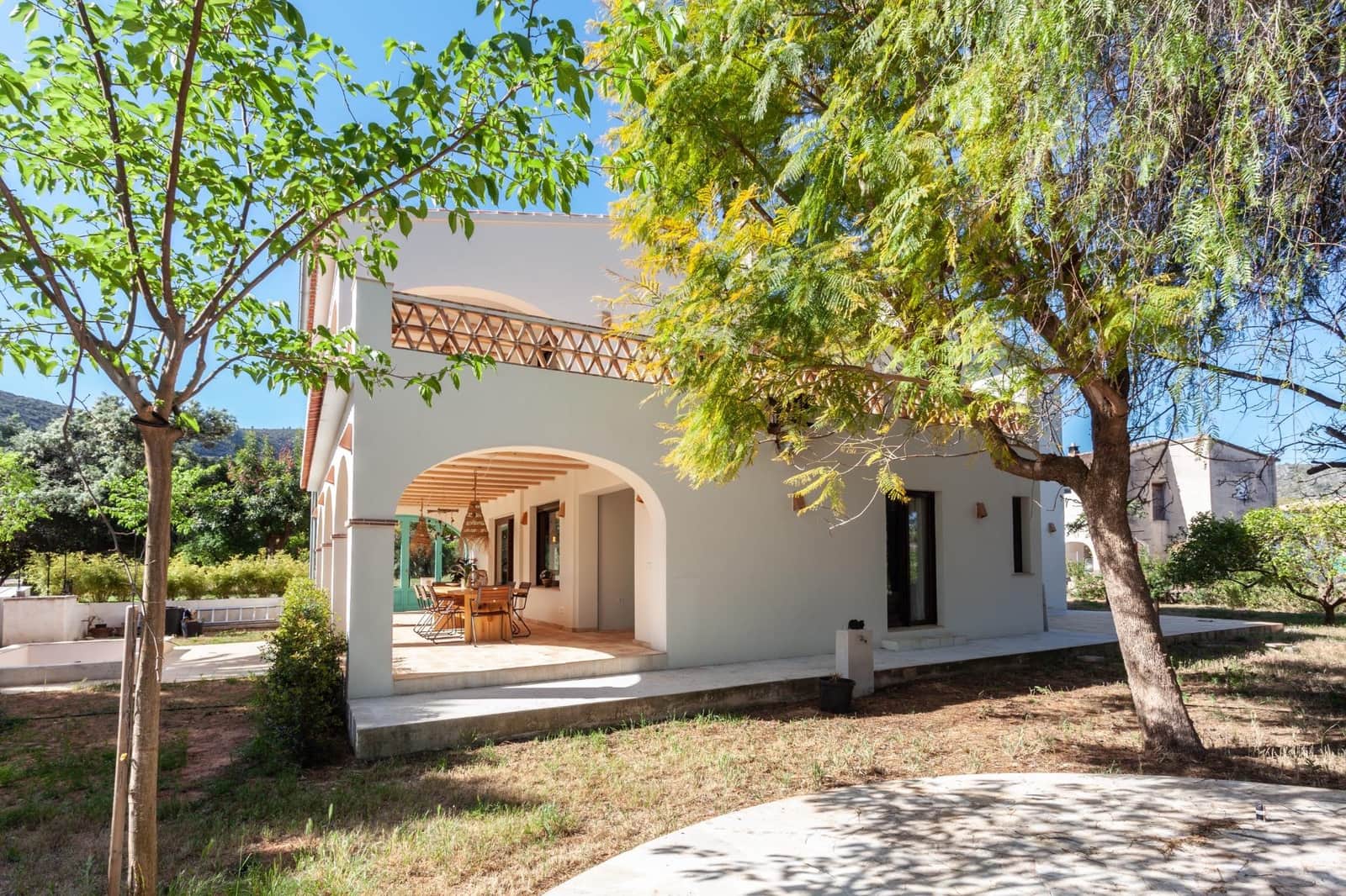 Villa/Maison de 4 chambres à louer à Pedreguer avec piscine garage - 2 800 € (Ref: 10003817)