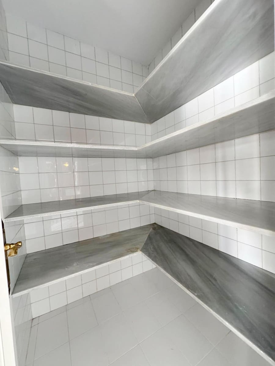 4 sovrum Lägenhet att hyra i Denia - 2 000 € (Ref: 10011570)