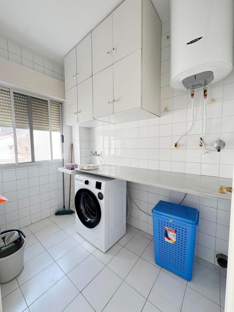 4 sovrum Lägenhet att hyra i Denia - 2 000 € (Ref: 10011570)