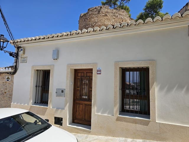2 makuuhuone Omakotitalo vuokrattavana paikassa Centro Urbano, Dénia - 1 200 € (Ref: 10030686)