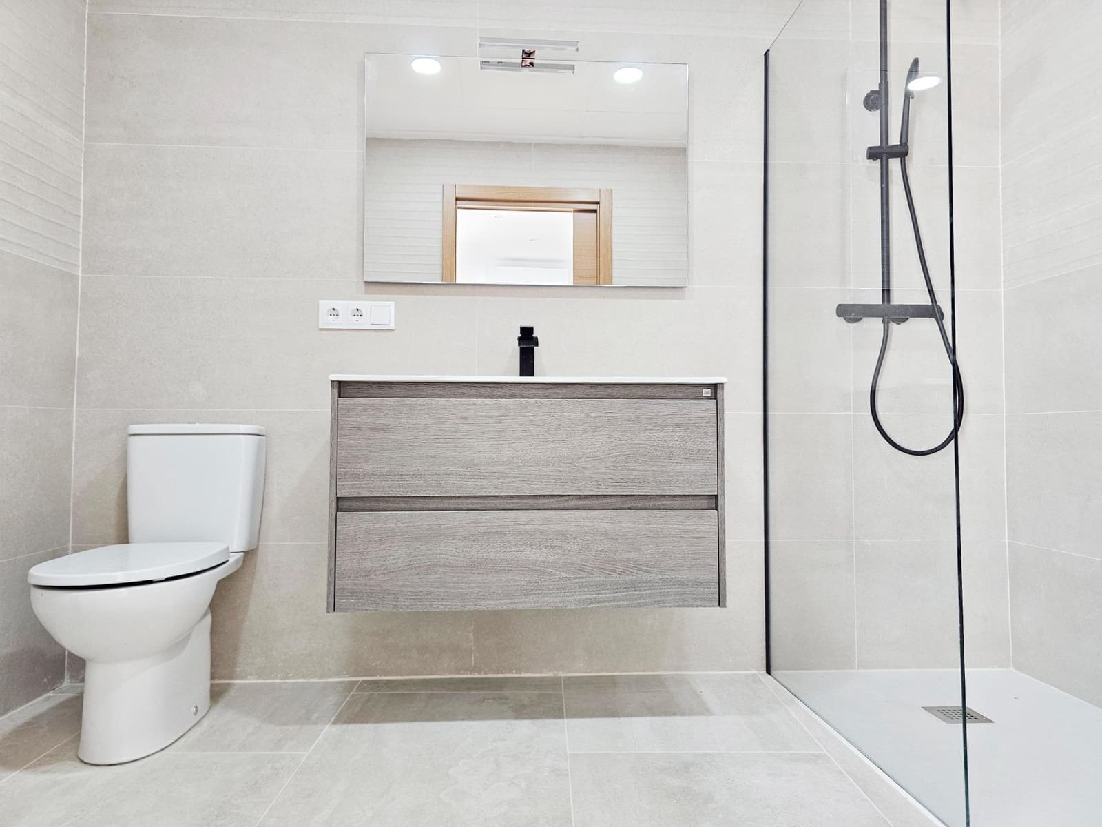 2 makuuhuone Omakotitalo vuokrattavana paikassa Denia - 1 200 € (Ref: 10030686)
