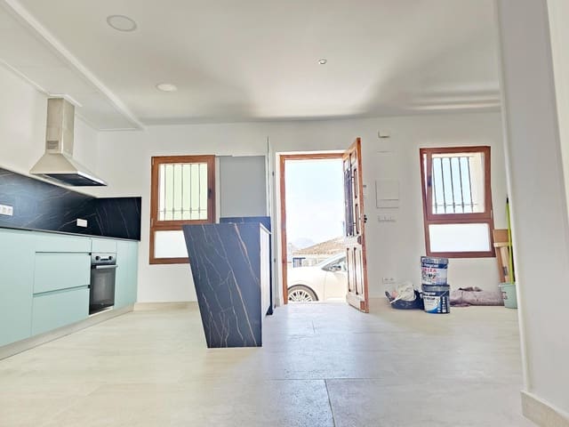 2 makuuhuone Omakotitalo vuokrattavana paikassa Centro Urbano, Dénia - 1 200 € (Ref: 10030686)