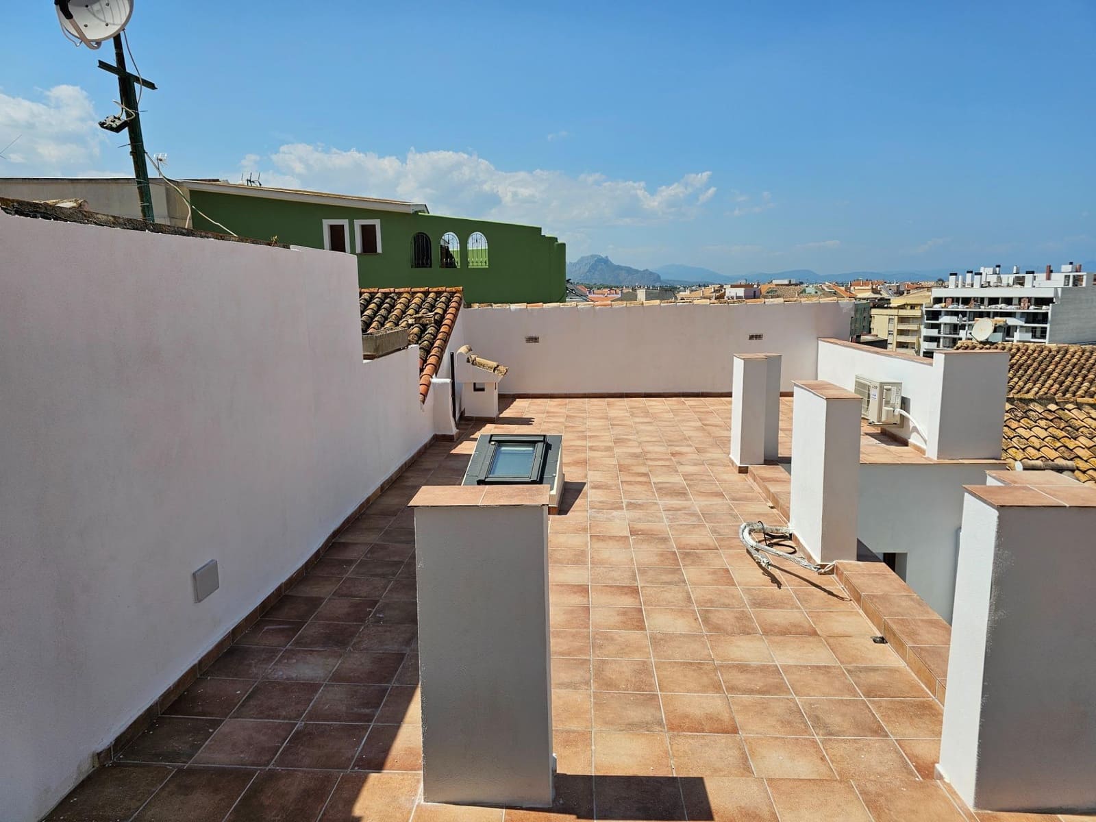 2 makuuhuone Omakotitalo vuokrattavana paikassa Denia - 1 200 € (Ref: 10030686)