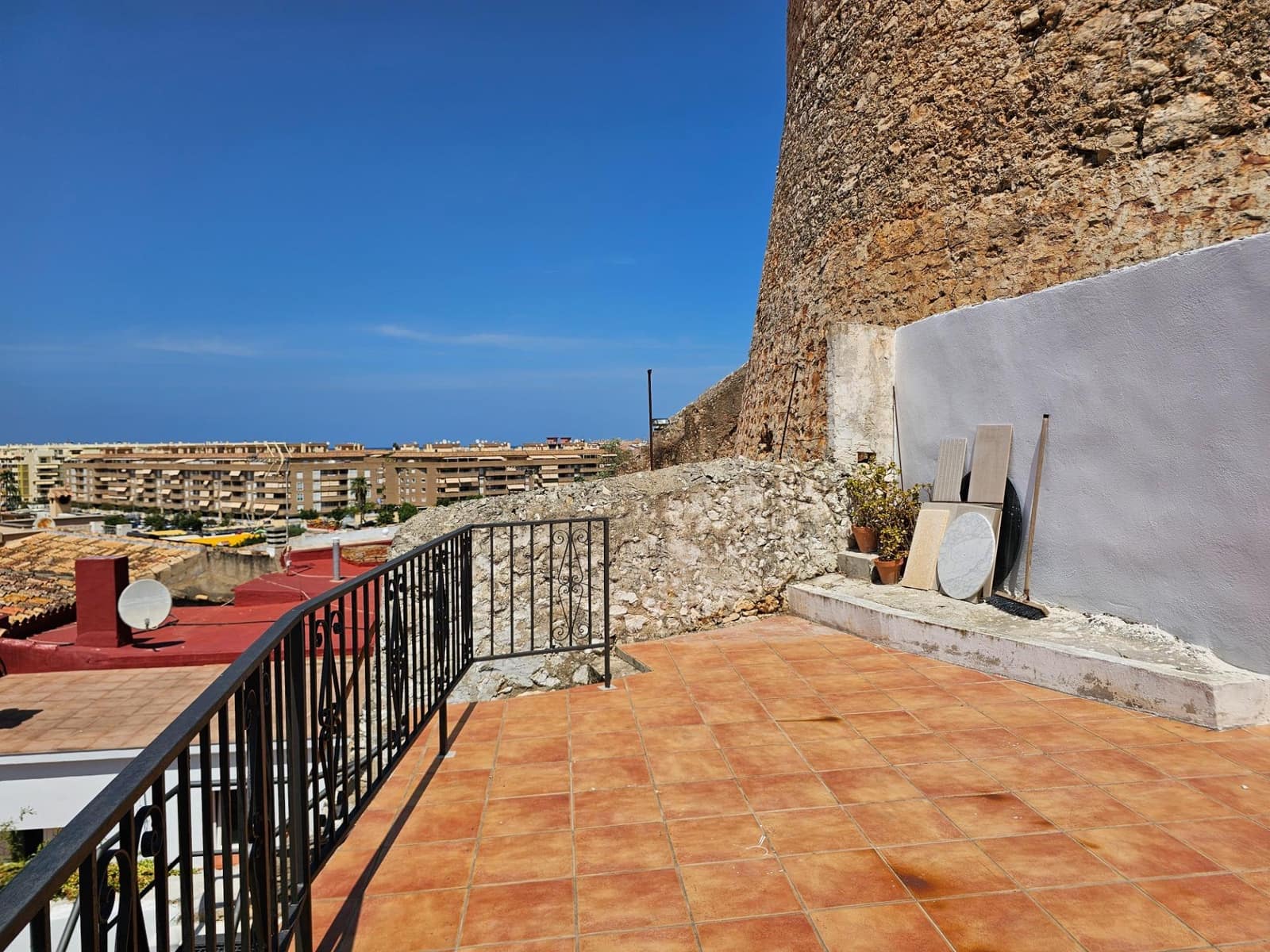 2 makuuhuone Omakotitalo vuokrattavana paikassa Denia - 1 200 € (Ref: 10030686)