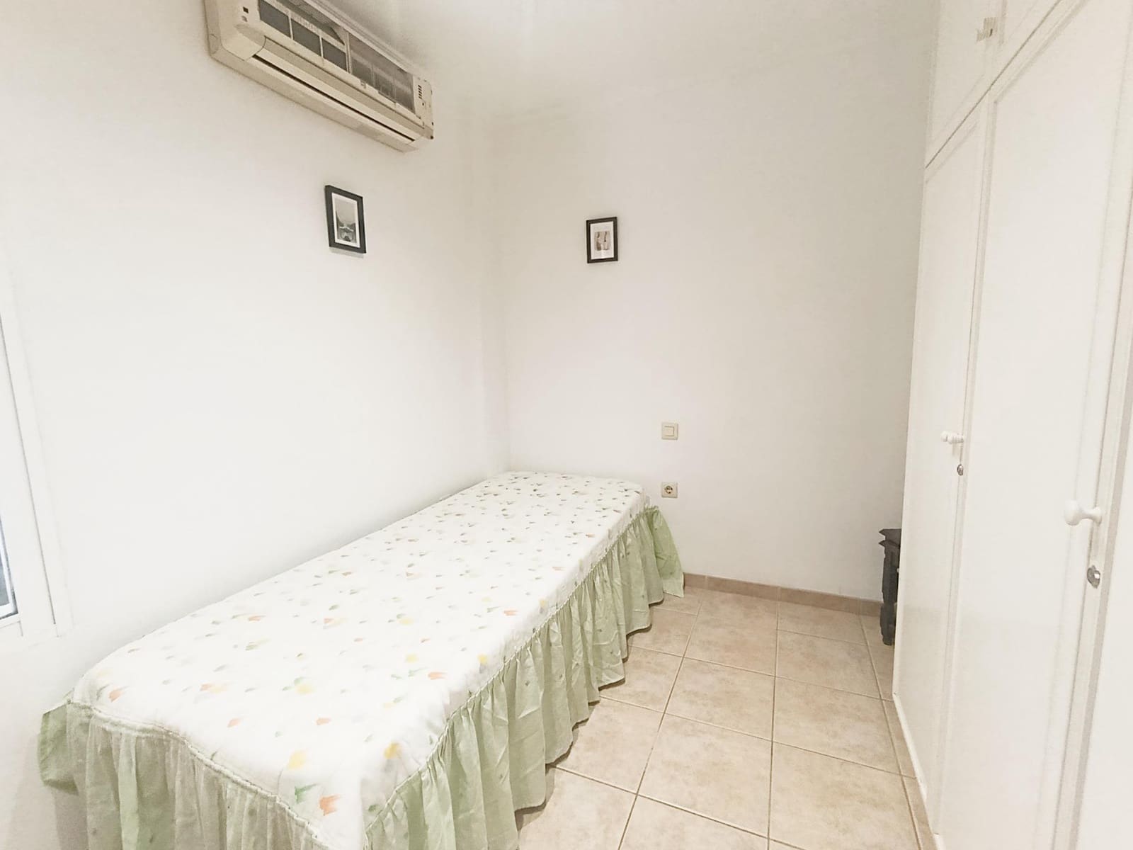 4 Zimmer Apartment zu vermieten in Oliva mit Pool Garage - 1.200 € (Ref: 10031743)