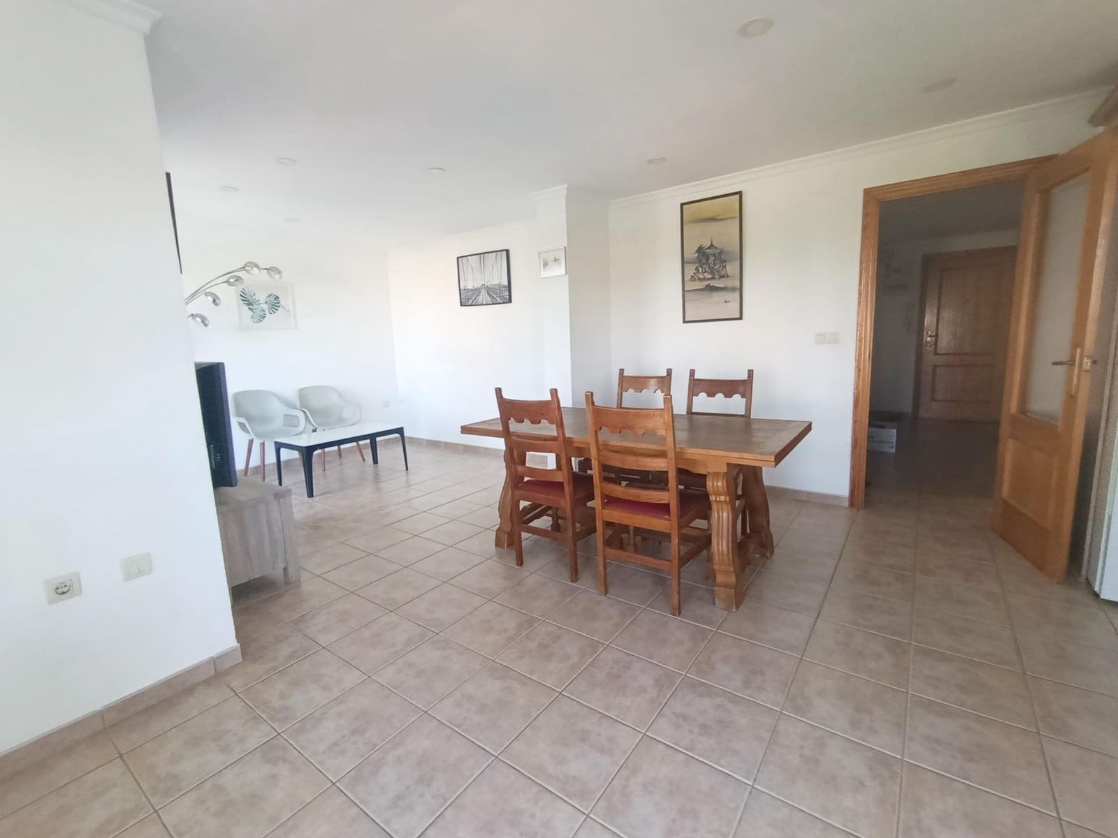 4 Zimmer Apartment zu vermieten in Oliva mit Pool Garage - 1.200 € (Ref: 10031743)