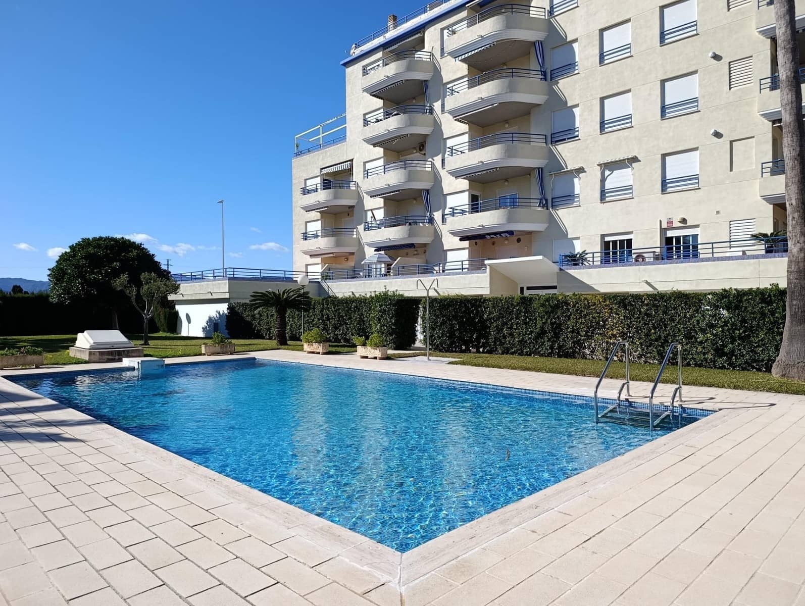 4 Zimmer Apartment zu vermieten in Oliva mit Pool Garage - 1.200 € (Ref: 10031743)
