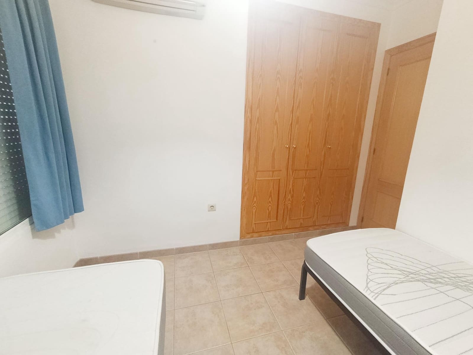 4 soveværelse Lejlighed til leje i Oliva med swimmingpool garage - € 1.200 (Ref: 10031743)