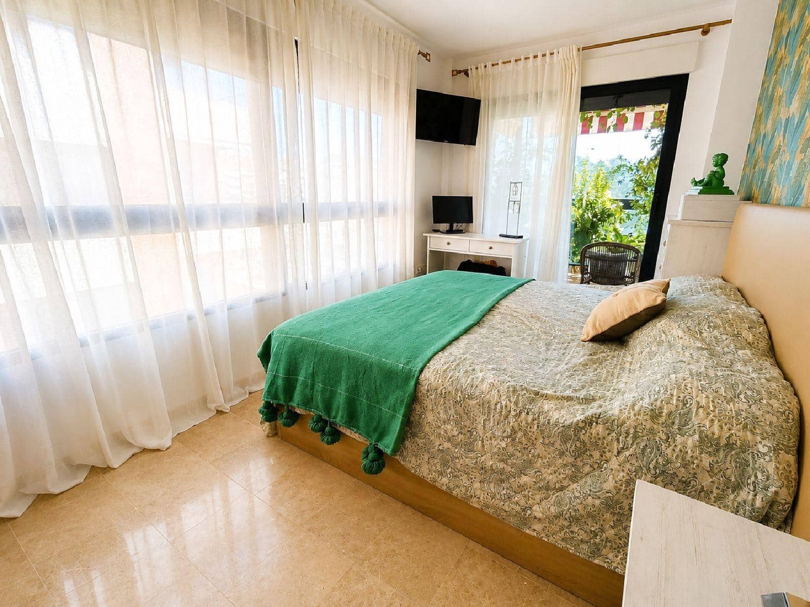 Piso de 3 habitaciones en Dénia en venta - 339.000 € (Ref: 10031744)