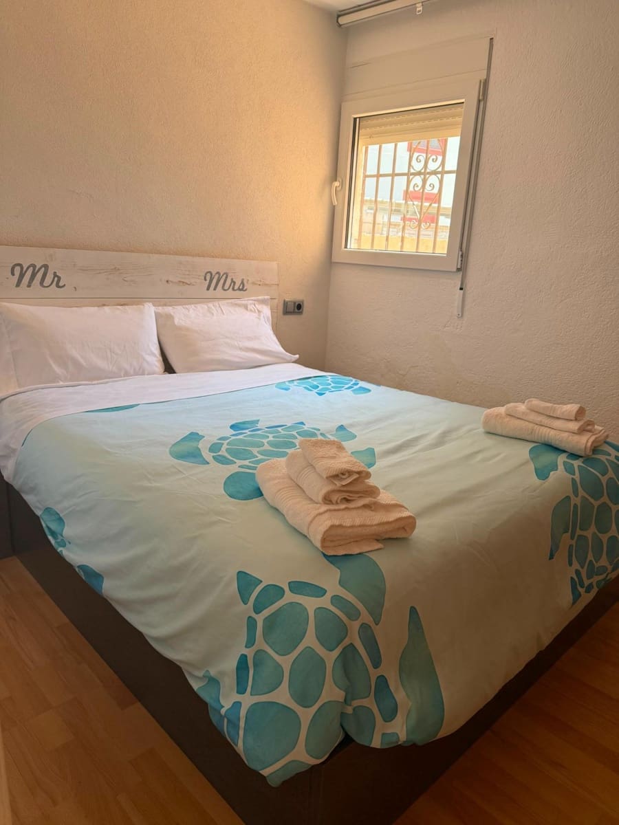 2 slaapkamer Appartement te huur in Denia met zwembad - € 900 (Ref: 10037543)