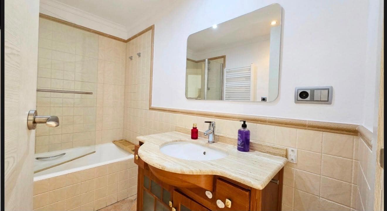 2 slaapkamer Appartement te huur in Denia met zwembad - € 900 (Ref: 10037543)