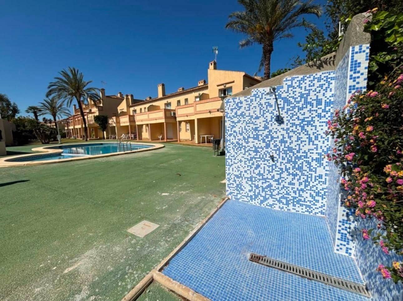 2 slaapkamer Appartement te huur in Denia met zwembad - € 900 (Ref: 10037543)