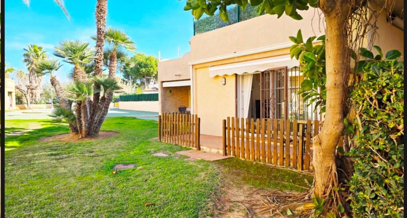2 slaapkamer Appartement te huur in Denia met zwembad - € 900 (Ref: 10037543)
