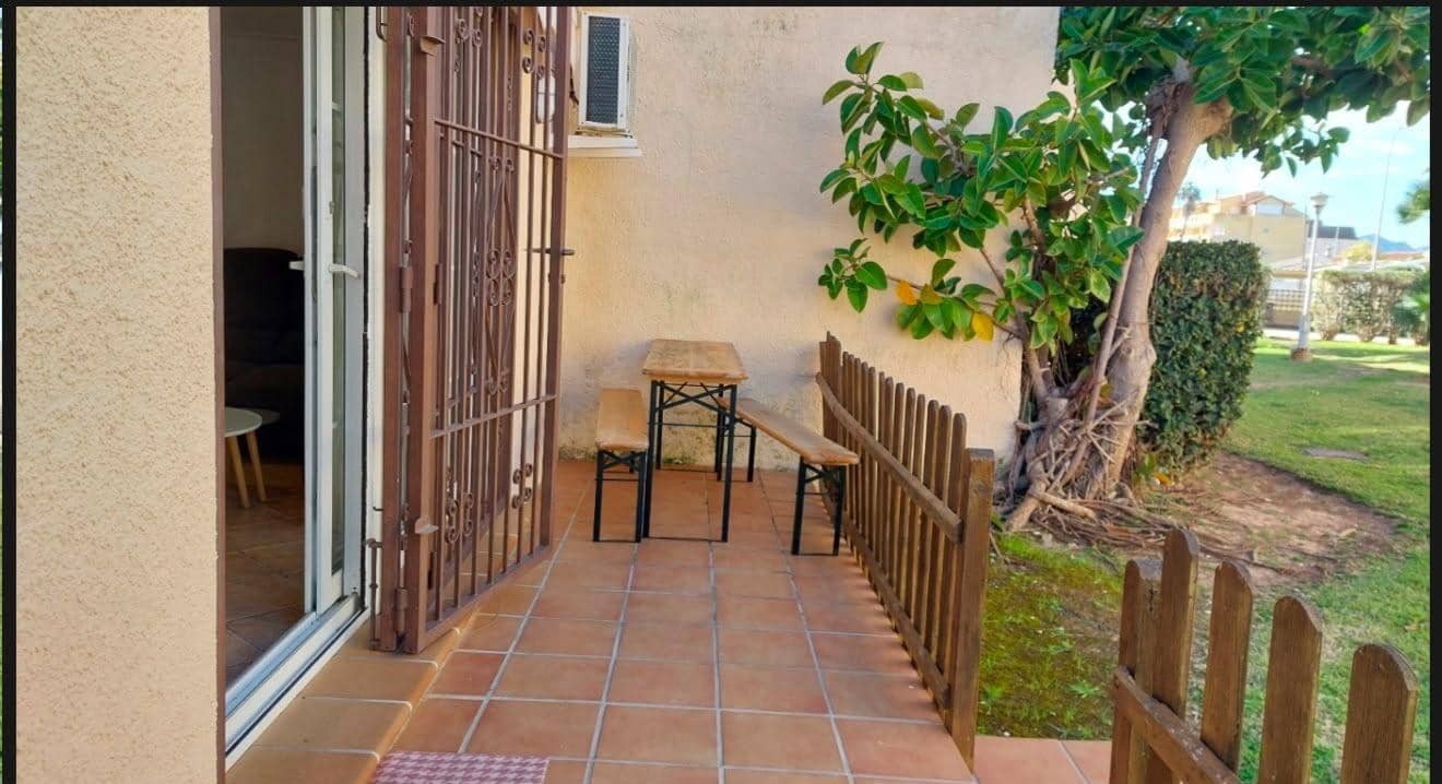 2 slaapkamer Appartement te huur in Denia met zwembad - € 900 (Ref: 10037543)