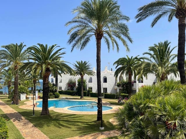 3 soverom Rekkehus til salgs i Les Bassetes - El Marjal, Dénia med svømmebasseng - € 480 000 (Ref: 10041257)