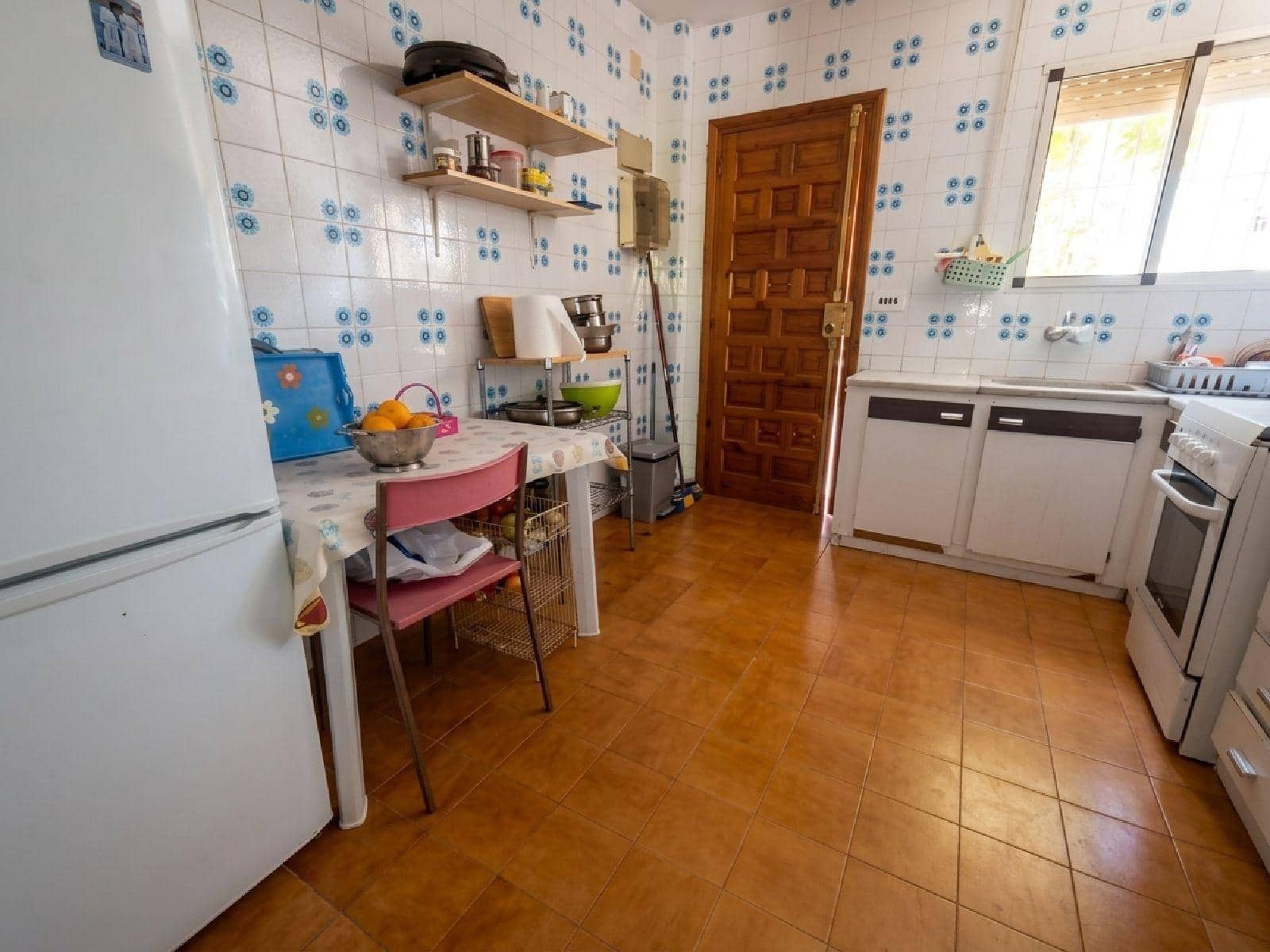 Chalet de 2 habitaciones en Dénia en alquiler con garaje - 900 € (Ref: 10043159)