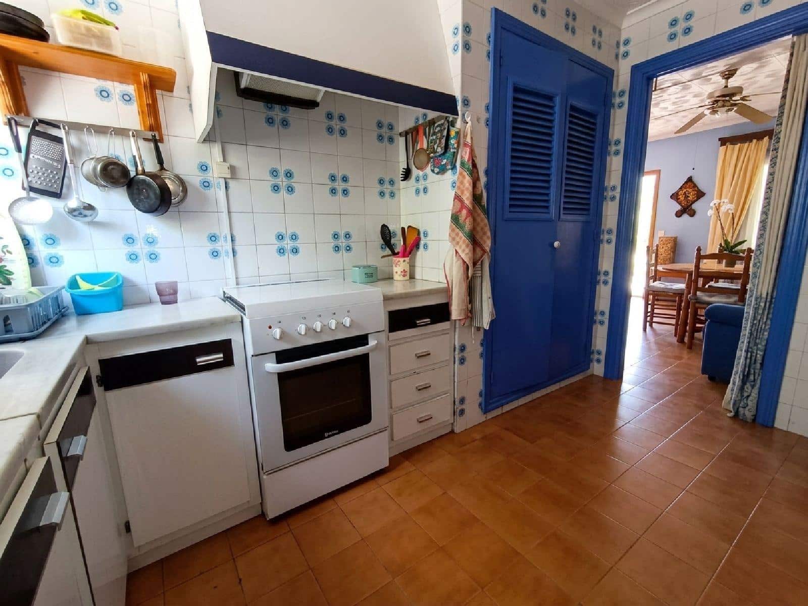 Chalet de 2 habitaciones en Dénia en alquiler con garaje - 900 € (Ref: 10043159)