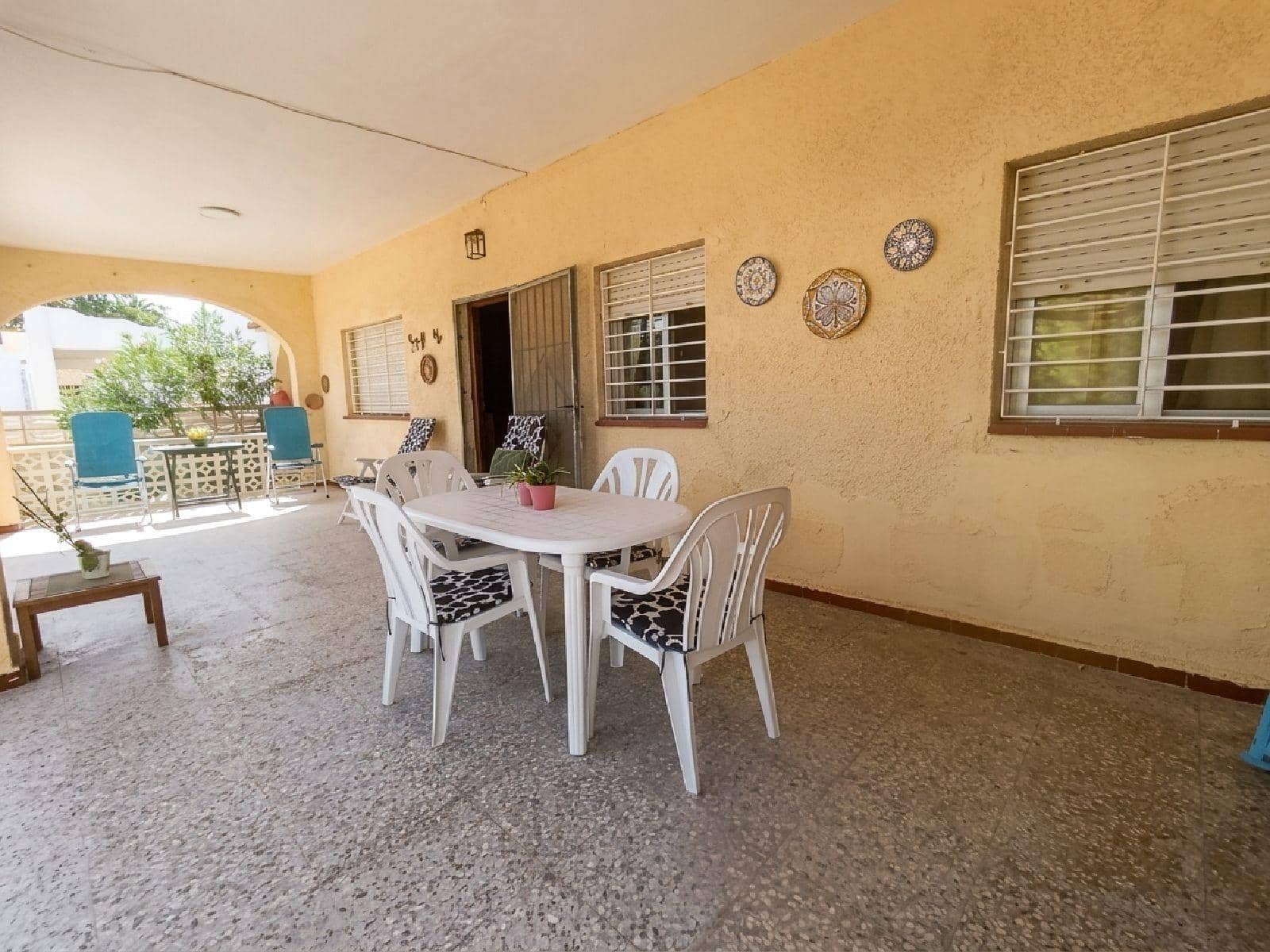 Chalet de 2 habitaciones en Dénia en alquiler con garaje - 900 € (Ref: 10043159)
